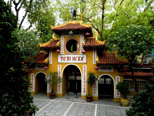 Những ngôi chùa nổi tiếng hàng đầu ở Hà Nội